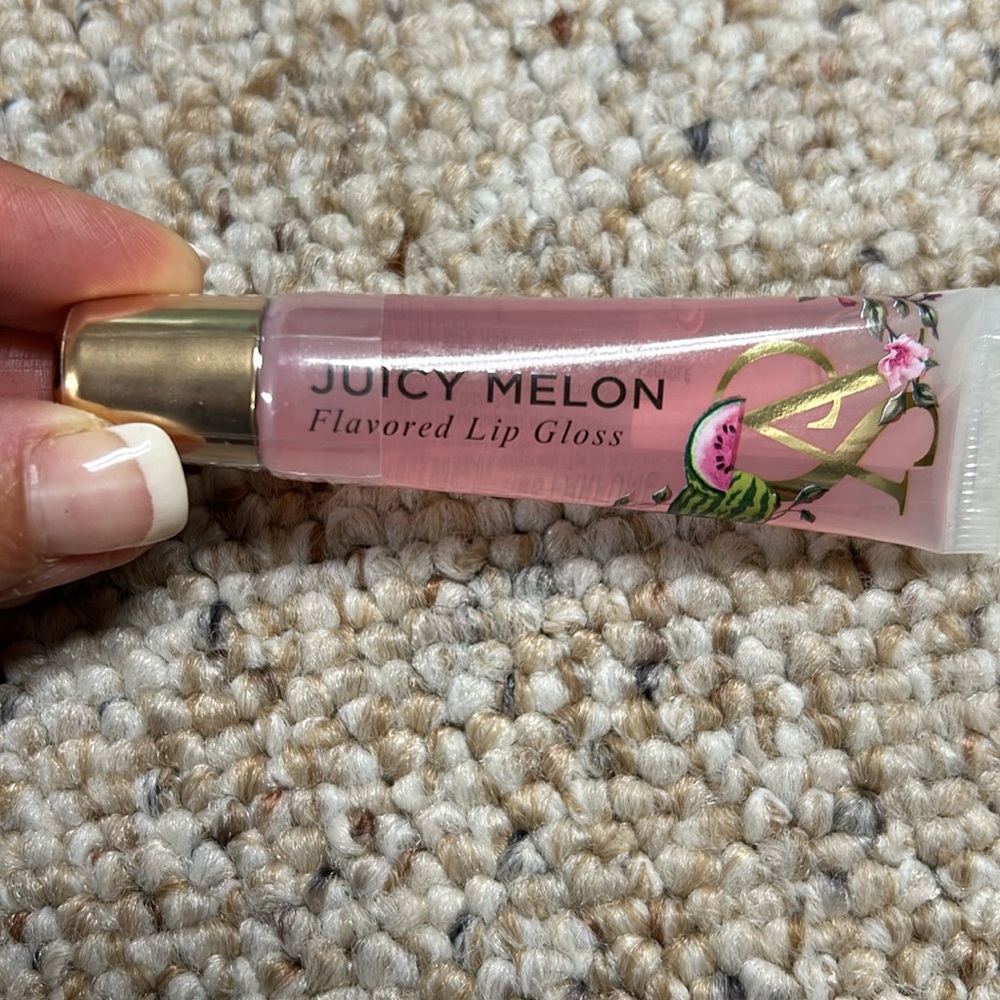 VS Victoria Secret lop Gloss lot of 3~ Caramel Kiss,Juicy Melon, Striking Color - Picture 2 of 4